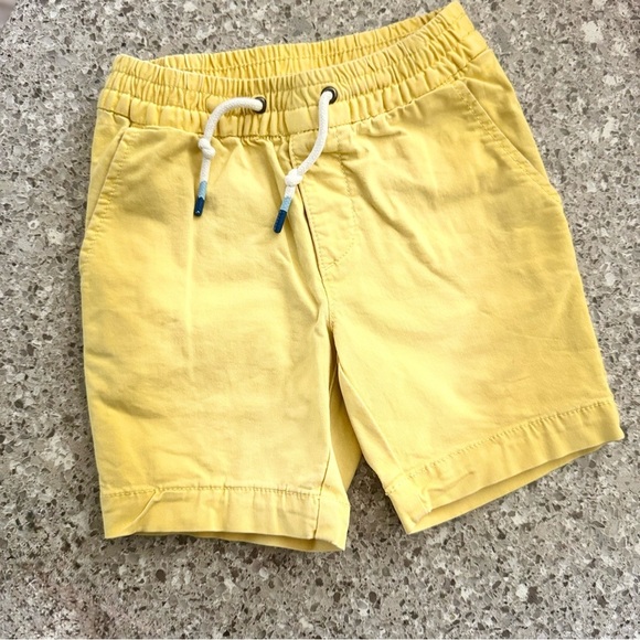 Toddler Easy Pull-On Shorts with Washwell™ | Gap - Size XS (4/5) 👖🌈 - Picture 1 of 6